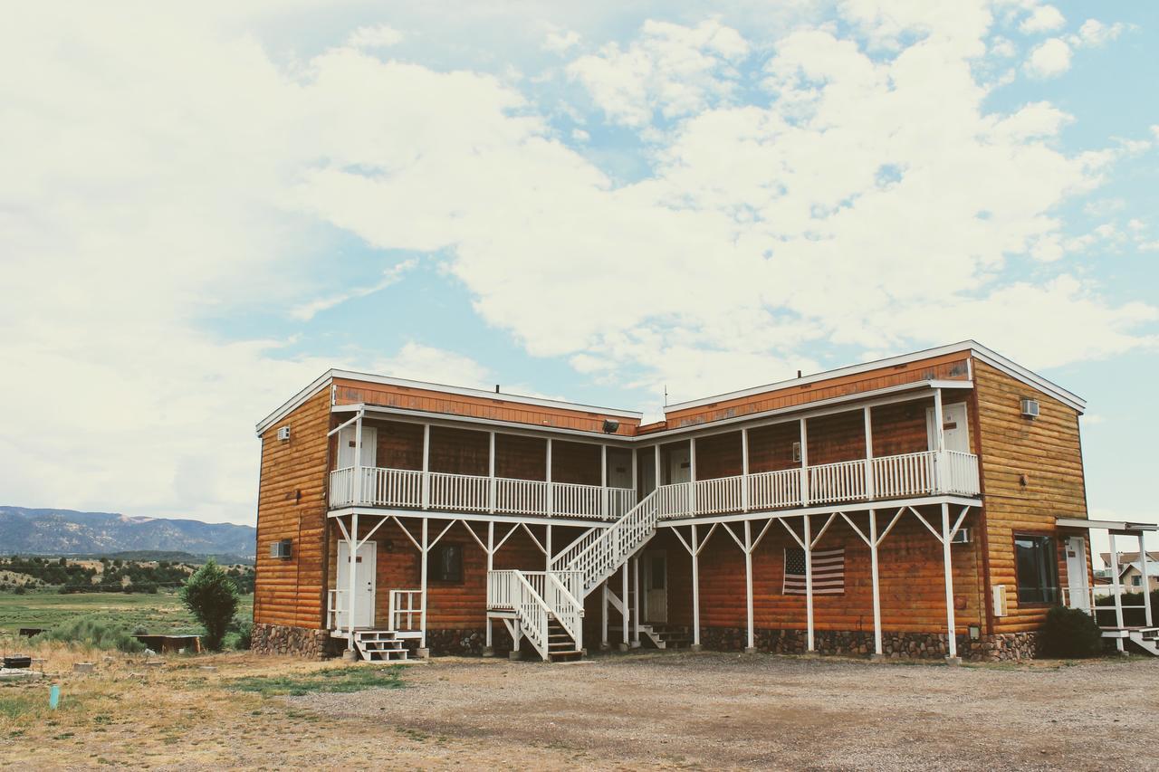 The Riverside Ranch Motel And Rv Park Southern Utah Hatch Kültér fotó